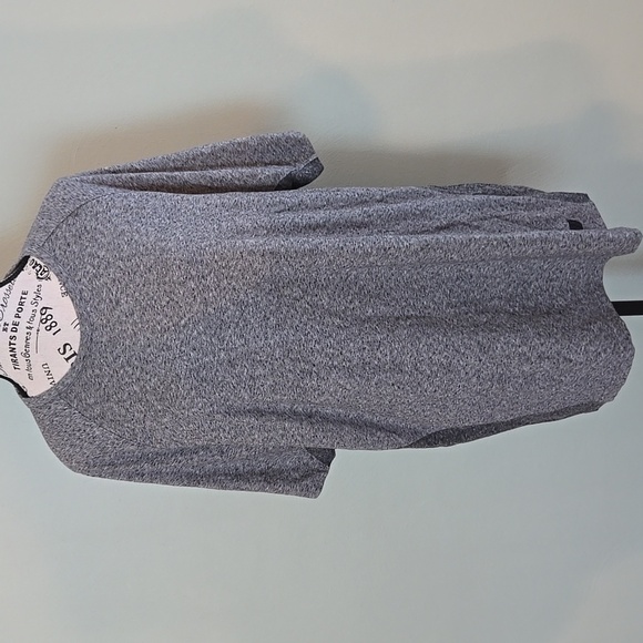 Grey Tee - Picture 1 of 5